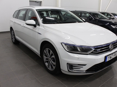 Volkswagen Passat Variant GTE Plug in Hybrid *Kamera*Värmare