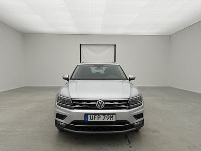 Volkswagen Tiguan 4M 190hk Premium Cockpit Värm Kamera Drag