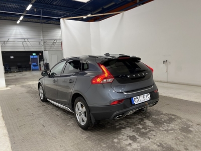 Volvo V40 Cross Country D4 Summum VOC Pano Värm Skinn Drag