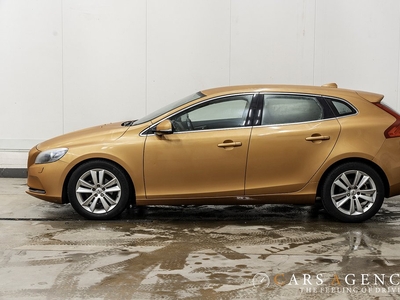 Volvo V40 D2 Momentum 0.31L/MIL | fr. 859kr/månad