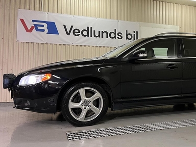 Volvo V70 2.5T f 231hk Summum M.värmare Drag Nyservad