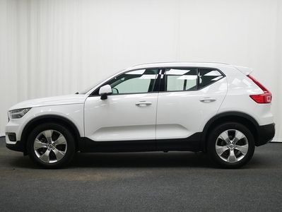 Volvo XC40 B4 FWD Bensin Momentum Advanced SE