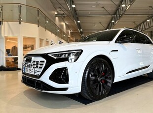 Audi Q855 e-tron quattro S-Line Svart optik 2024, SUV