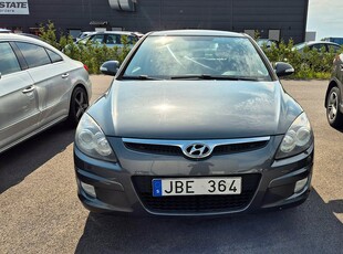 Hyundai i30 1.6 CRDi Nybes Nyservad Drag