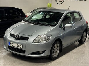 Toyota Auris 5-dörrar 1.6 Dual VVT-i DRAG FINT SKICK LÅGMIL