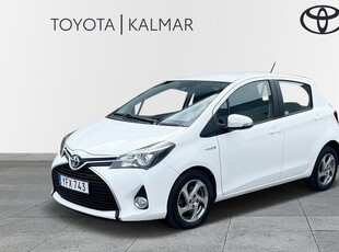 Toyota YarisHybrid GPS Backkamera kupévärmare 2017, Halvkombi