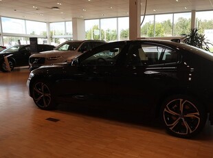 Volvo S60 B5 Bensin Plus Dark Sommarkampanj*