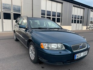 Volvo V70 2.4 Kinetic Euro 4 /nybesiktigad