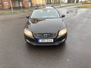 Volvo V70 T4 Kinetic, Classic Euro 6 Ny motor 70 mil