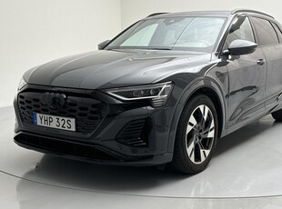 Audi Q8 50 e-tron quattro (340hk)