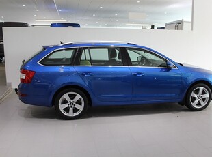 Skoda Octavia Combi Elegance TSI 140 Drag Kupévärmare