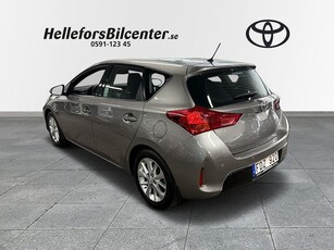 Toyota Auris 1.6 132hk Executiv P-sensorer F+B Xenon Backkamera