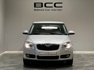 Skoda Fabia 1.2 69hk AUX ISOFIX LÅGA MIL NY SERVAD 1-BRUKARE