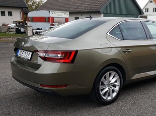 Skoda Superb 1.8 TSI 180hk Style Business Navi 5drs 4600mil