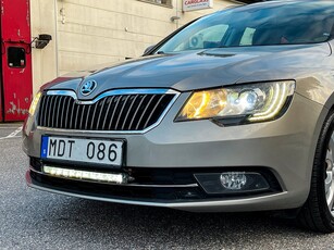 Skoda Superb Kombi 2.0 TDI 4x4 D-Värmare|Drag|GPS|KamremBytt