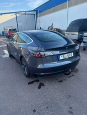 Tesla Model 3 Long Range AWD 441HK-SVENSKSÅLD - DRAG - MOMS