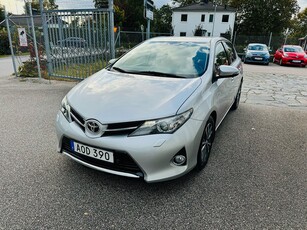 Toyota Auris 1.4 D-4D ACTIVE 5D / DRAG / VÄRMARE