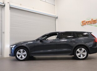 Volvo V60 Cross Country D4 AWD PRO PANO LÄDER DRAG H/K 360° 190hk