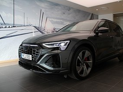 Audi Q8 55 e-tron S-Line