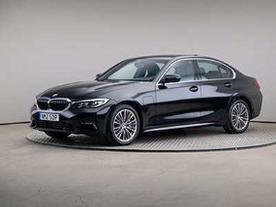 BMW 330e Series 3 Sport Line Connected Navi H/K