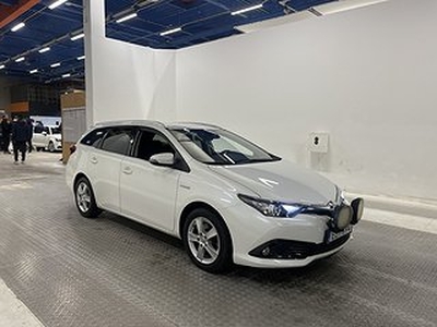 Toyota Auris Touring Sports Hybrid 136hk Intense Kamera