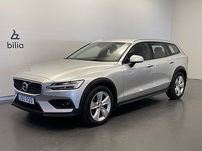 Volvo V60 Cross Country B4 AWD D Adv NaviP Edt / Akustikrutor /