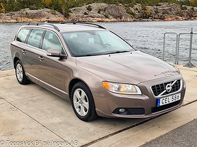 Volvo V70 2.4D Aut Krok värmare End 2 brukare Välservad!