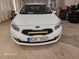 Kia CEED 1.6 CRDi Bes. Euro 5 Nyservad Få ägare