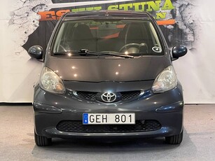 Toyota Aygo 5-DÖRRAR 1.0 VVT-I AUTOMAT NY BESIKTAD NY SERVAD