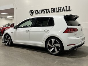 Volkswagen Golf GTI Performance 2.0 TSI DSG Cockpit 245hk