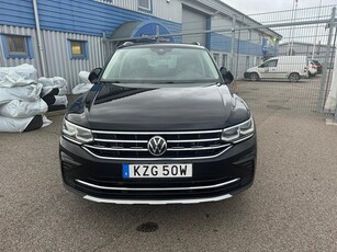 Volkswagen Tiguan 2.0 TDI DPF SCR 4Motion Cockpit | Navi