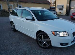 Volvo V502.0 Classic Momentum 2012, Kombi