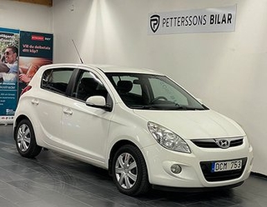 Hyundai i20 1.2 Nyservad / 3-Ägare / Lågamil 77 hk