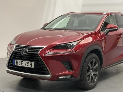 Lexus NX300h AWD 2021, SUV