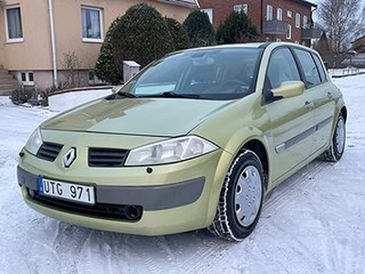 Renault Mégane 5-dörrar 1.6 Euro 4/ Panorama/ Ny Bes