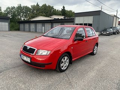 Skoda Fabia 1.4 Automat 75hk Nybesiktad 8500mil