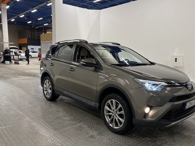 Toyota RAV4Hybrid E-FOUR 2.5 i-AWD Skinn 360° Drag 2018, SUV