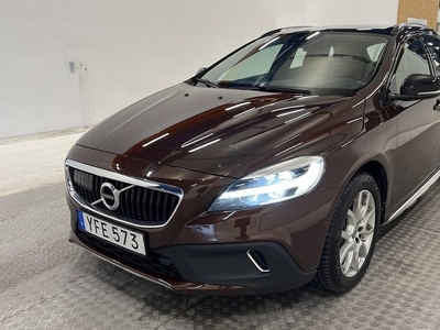 Volvo V40Cross Country D3 Summum VOC Pano H K Kamera Navi 2017, Kombi