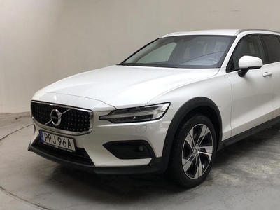 Volvo V60D4 Cross Country AWD 2020, Kombi