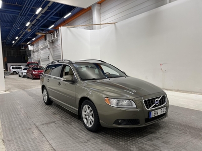 Volvo V70 D5 AWD 205hk Momentum VOC Värmare Sensorer Drag