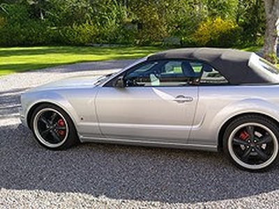 Ford Mustang V6 Convertible Automat 213hk