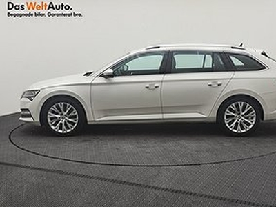 Skoda Superb iV Kombi IV STYLE Plug-in Hybrid DSG / Drag / P-Värmare