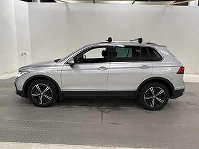 Volkswagen Tiguan eHybrid 245hk Cockpit Kamera Drag MOMS