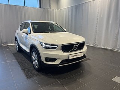 Volvo XC40 T2 FWD Momentum Advanced