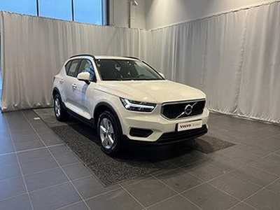 Volvo XC40 T2 FWD Momentum Core