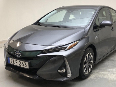 Toyota Prius 1.8 Plug-In (99hk)