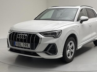 Audi Q345 TFSI e 2022, SUV