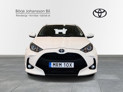 Toyota Yaris 1,5 Hybrid Active Komfortpaket V-hjul Ingår!