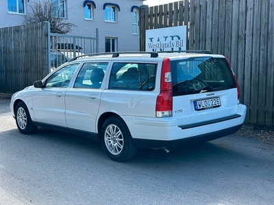 Volvo V70 2.4 Business 140hk | B-Värm | 17295mil | SoV