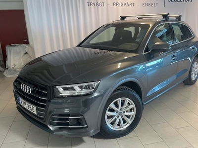 Audi Q555 TFSI E 2020, SUV